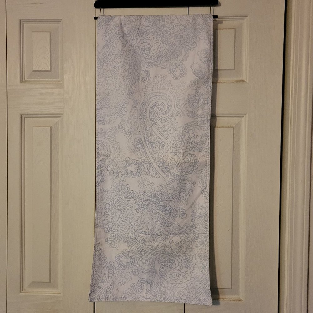 Tommy Hilfiger Mission Paisely Table Runner